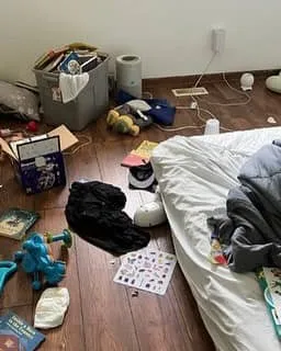 Bedroom Reset before cleaning